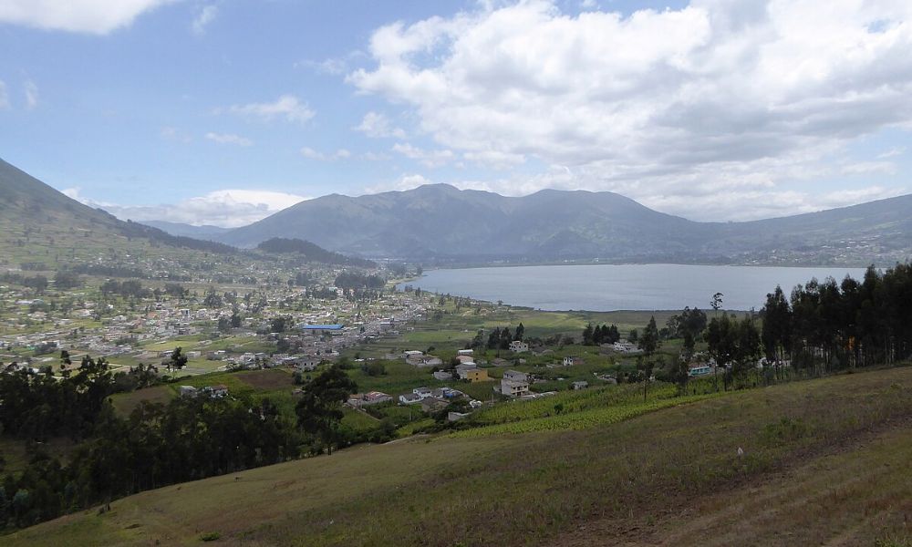 Paisajes del lago San Pablo. 