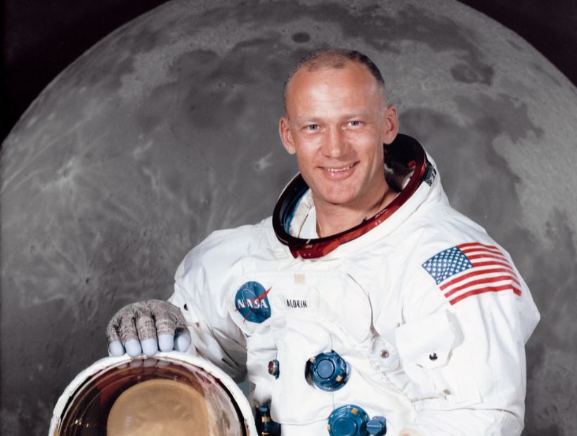 Astronauta Buzz Aldrin, la primera y única persona que tomó la comunión en la Luna