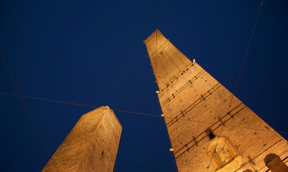 Asinelli y Garisenda, las torres de Bolonia