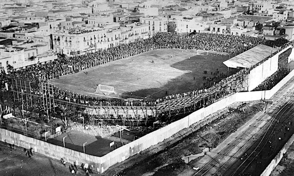 Estadio de Brandsen y Del Crucero, antecesor de La Bombonera.