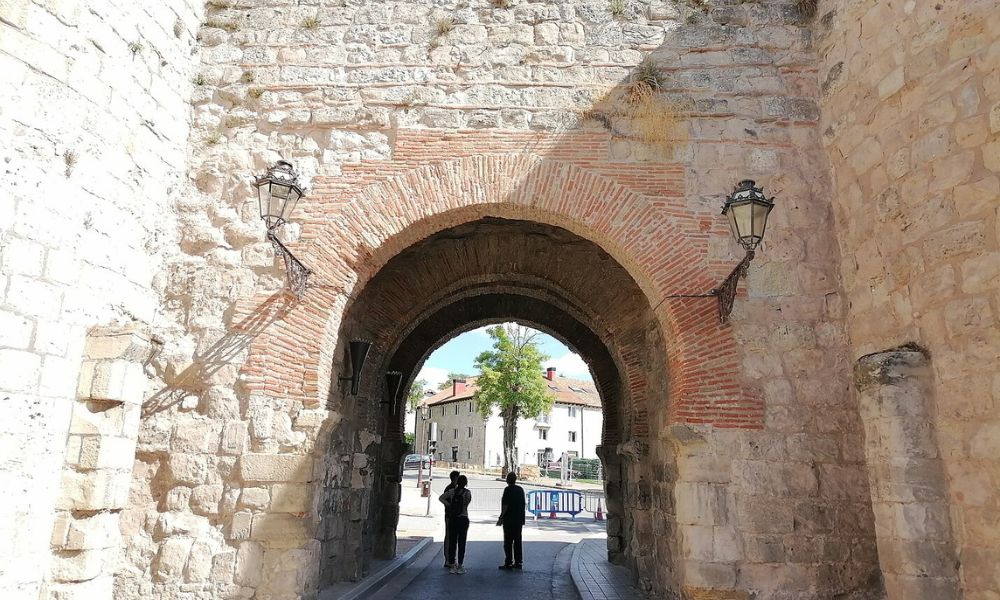 Puerta de San Martín en España