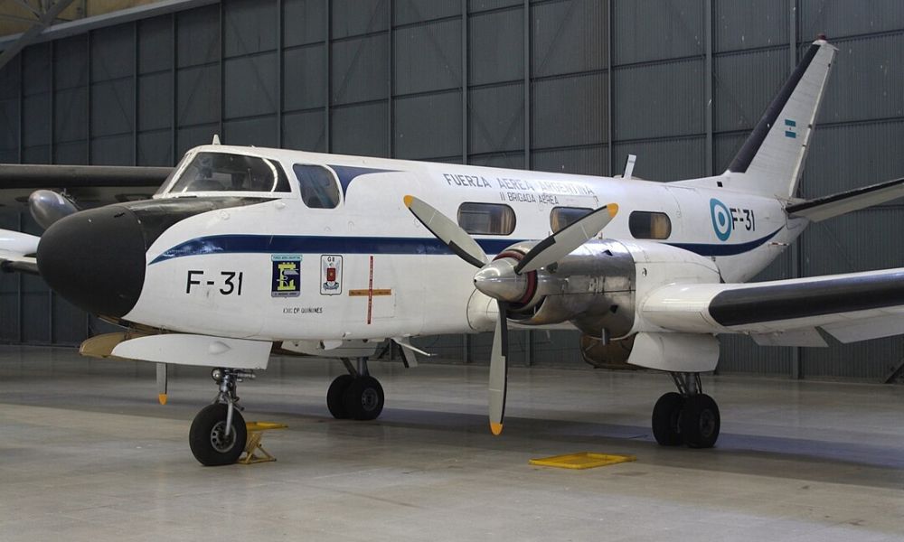 Avión de Argentina que voló sobre la Antártida.