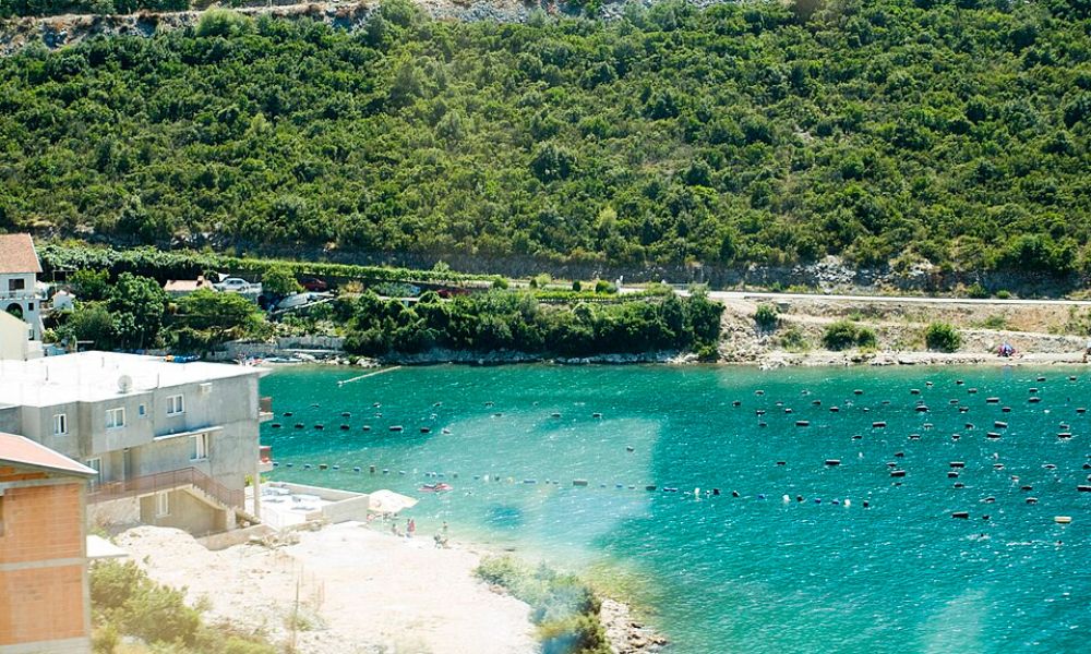 Color del agua en Neum.