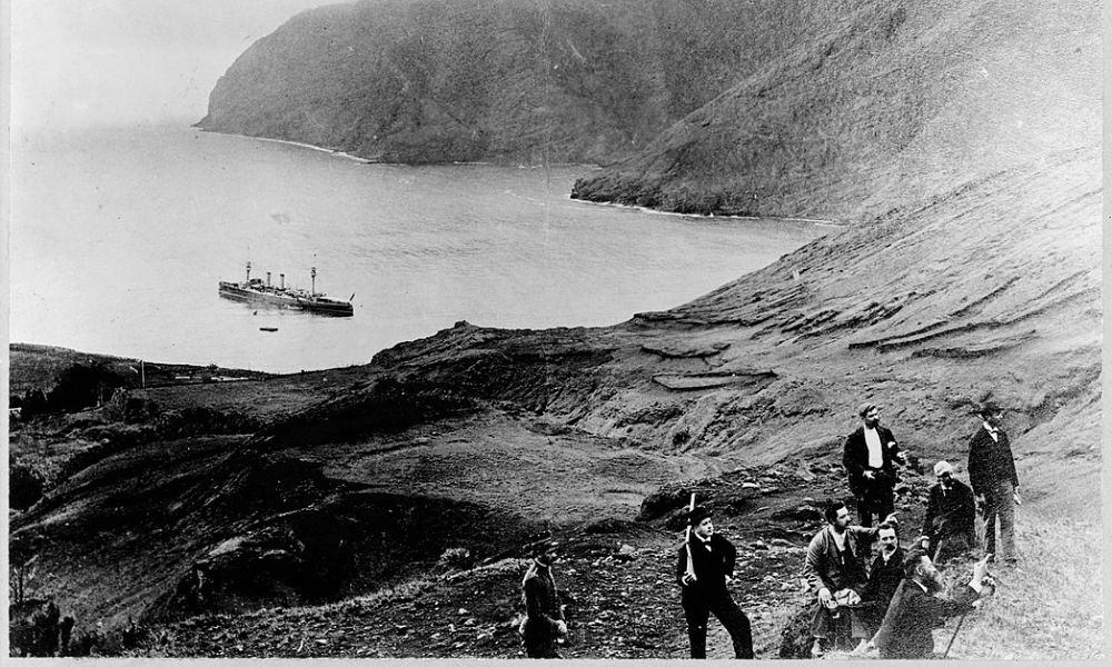 Foto antigua del archipiélago Juan Fernández.