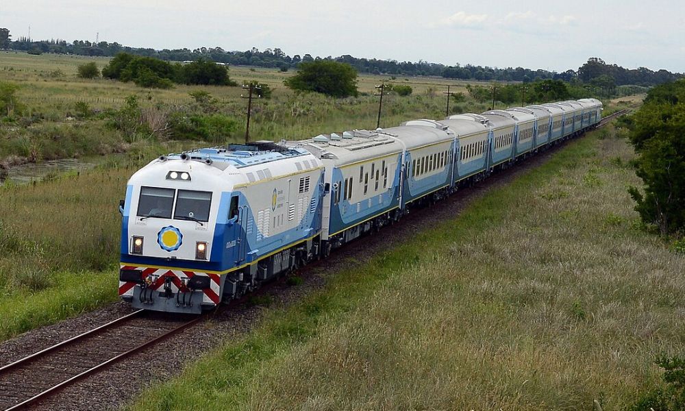 Una formación en el viaje en tren más largo que se hace en Argentina.