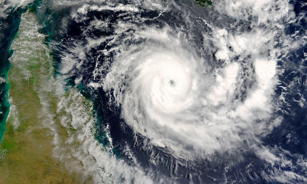 Huracán sobre el océano Atlántico