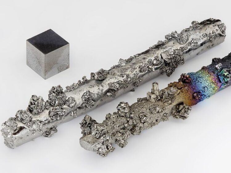 Рений монокристаллический. Прочный металл. Что прочнее вольфрама. Рений химический элемент. Вольфрам самый прочный металл.