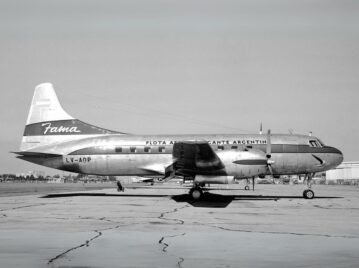 avión de la primera aerolínea argentina, foto en blanco y negro