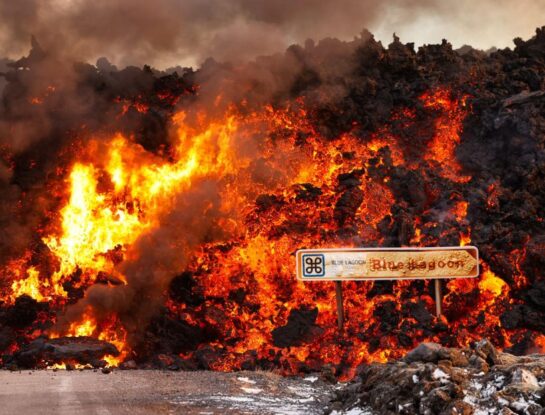Un volcán de Islandia entró en erupción después de 800 años y arrasó con todo