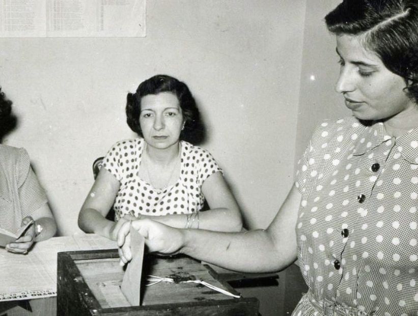 Primer voto femenino en Argentina, 11 de noviembre