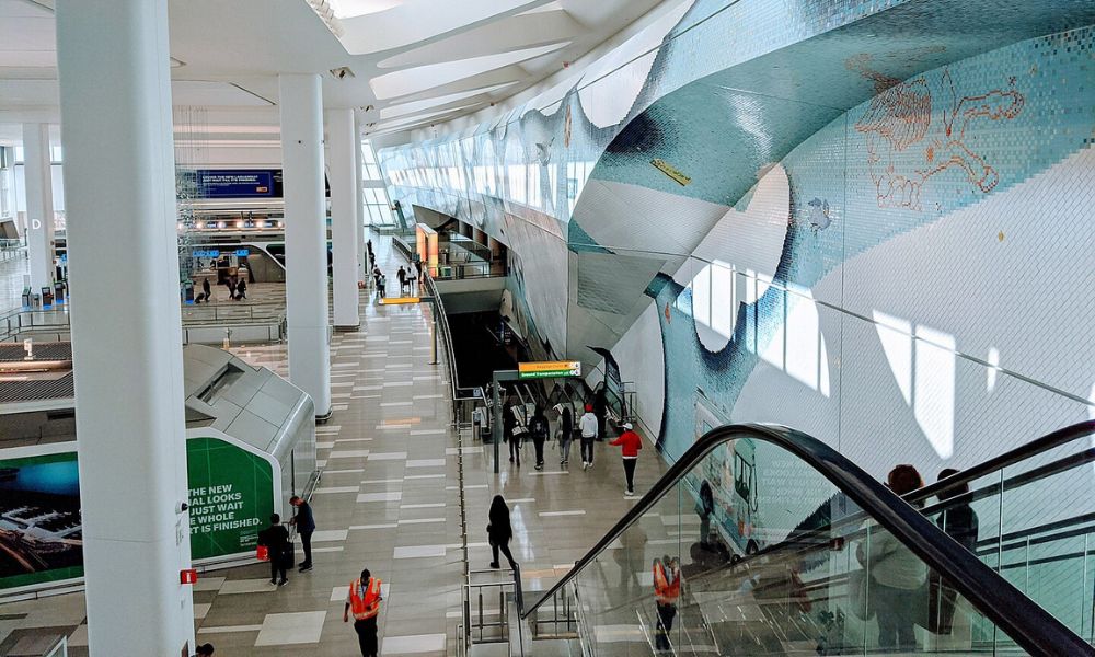 Interior del Aeropuerto LaGuardia.