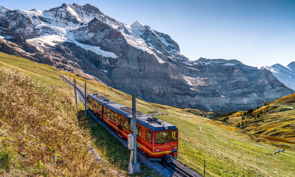 Tren a la estación Jungfraujoch, en Suiza