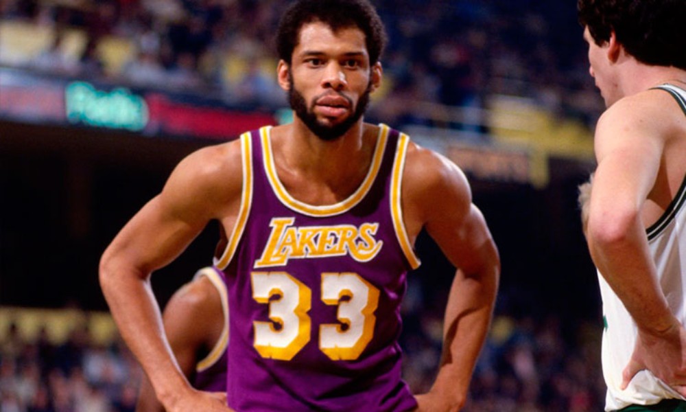 Kareem Abdul-Jabbar, segundo basquetbolista con más puntos en la NBA