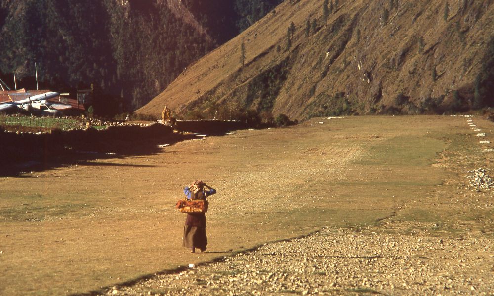 La pista de “Tenzing-Hillary”, uno de los aeropuertos más peligrosos del mundo, hasta 2001.