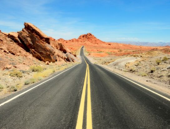 ¿Sabías que Estados Unidos tiene la red de autopistas más extensa de América?