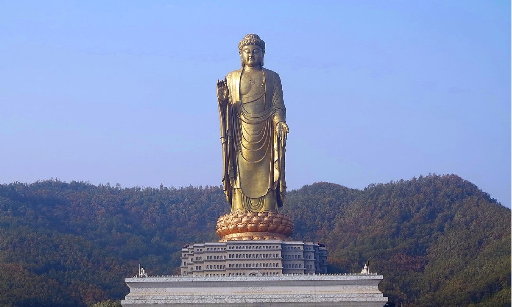 Buda del Templo de Primavera en China