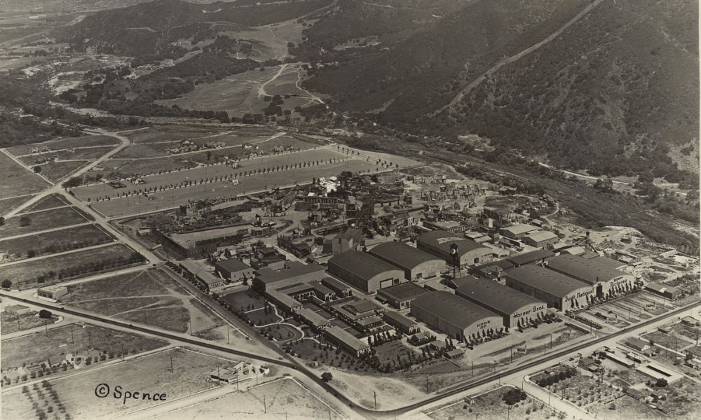 estudios de cine en california tierra amplia