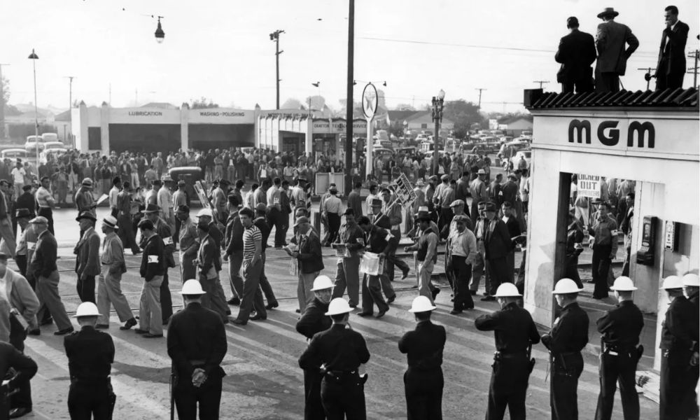 trabajadores película hollywood 1950 blanco y negro MGM