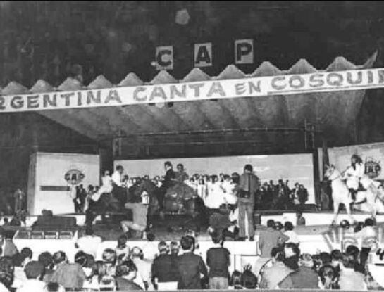 ¿Cuándo se celebró el primer Festival de Folclore de Cosquín?