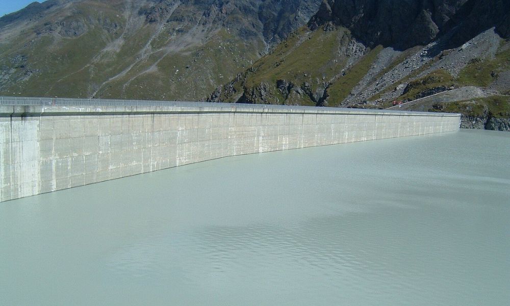 Embalse que formó la presa de Grande Dixence.