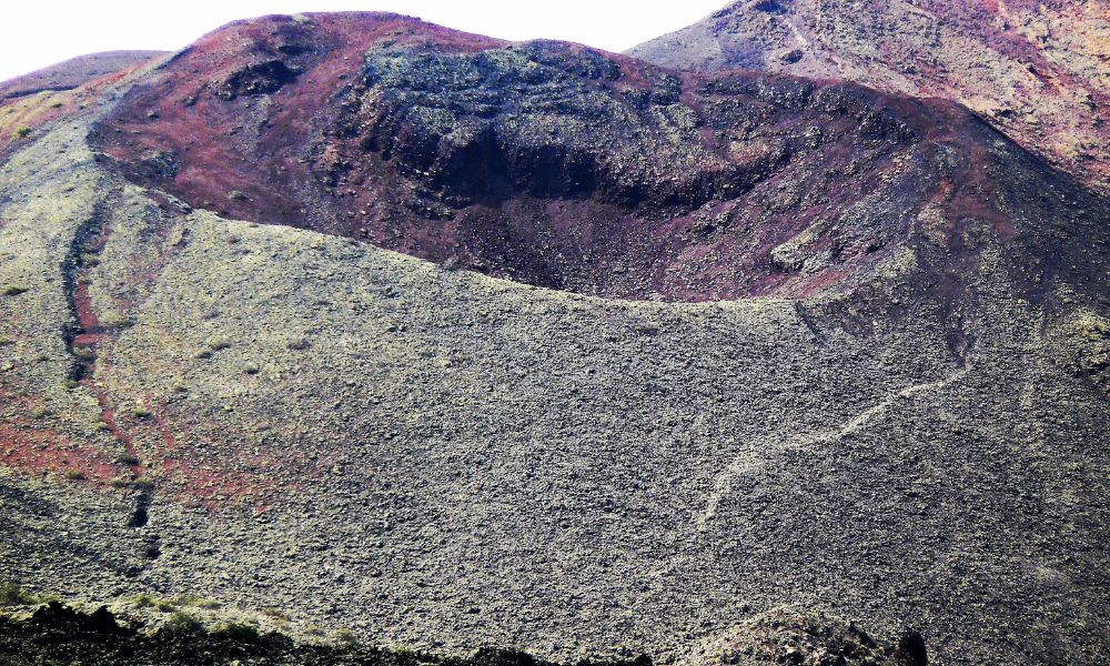 Un volcán del parque nacional Timanfaya.