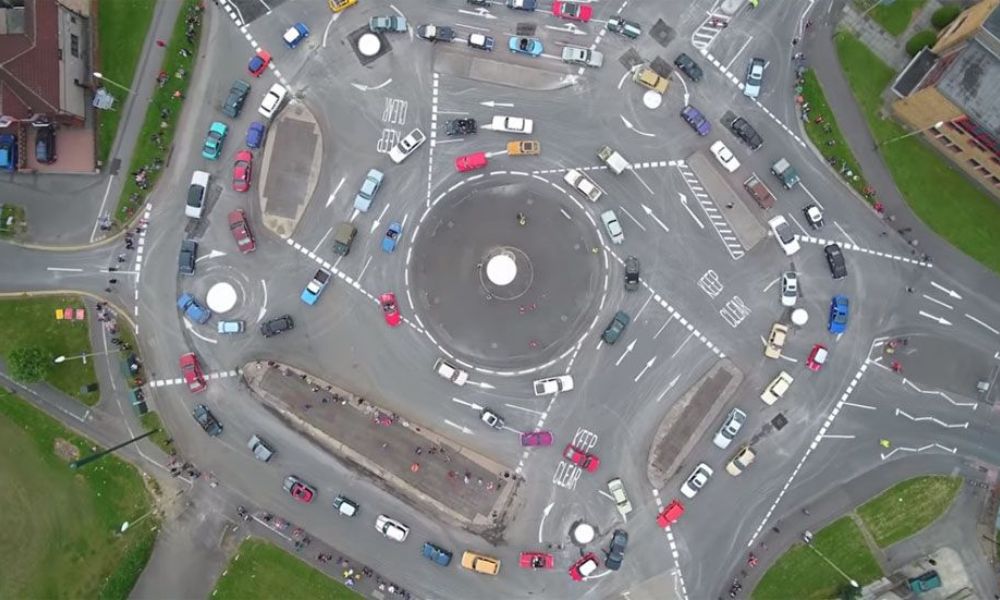 Vista aérea de la rotonda extrema Magic Roundabout.