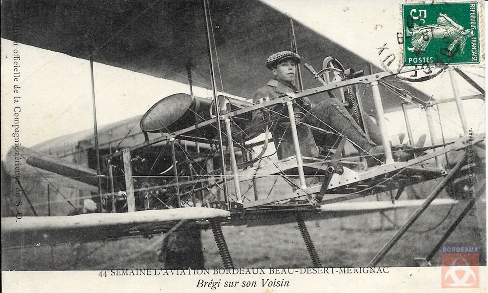 El aviador que completó el primer vuelo mecánico de Sudamérica en su avión.