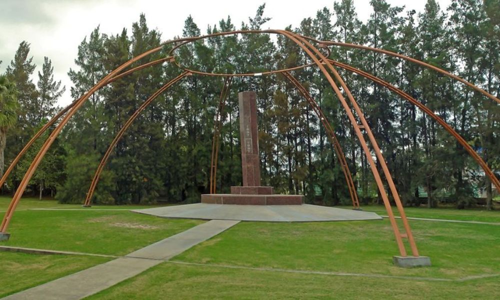 Monumento que se construyó en homenaje al centenario de Malabrigo.