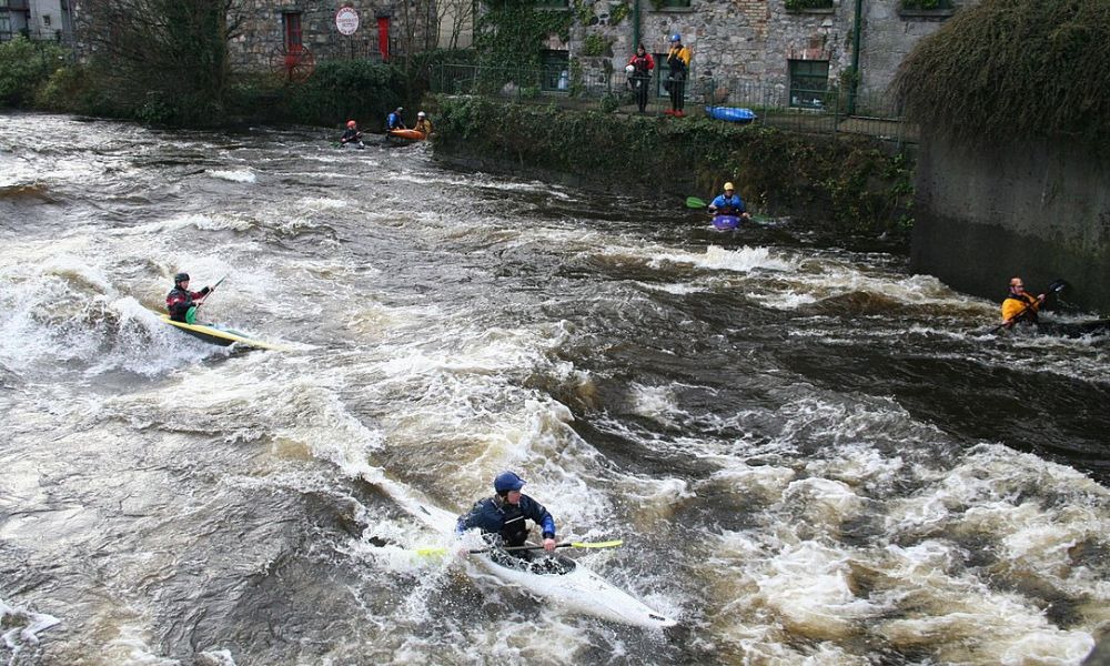 Deportes en el río Corrib.