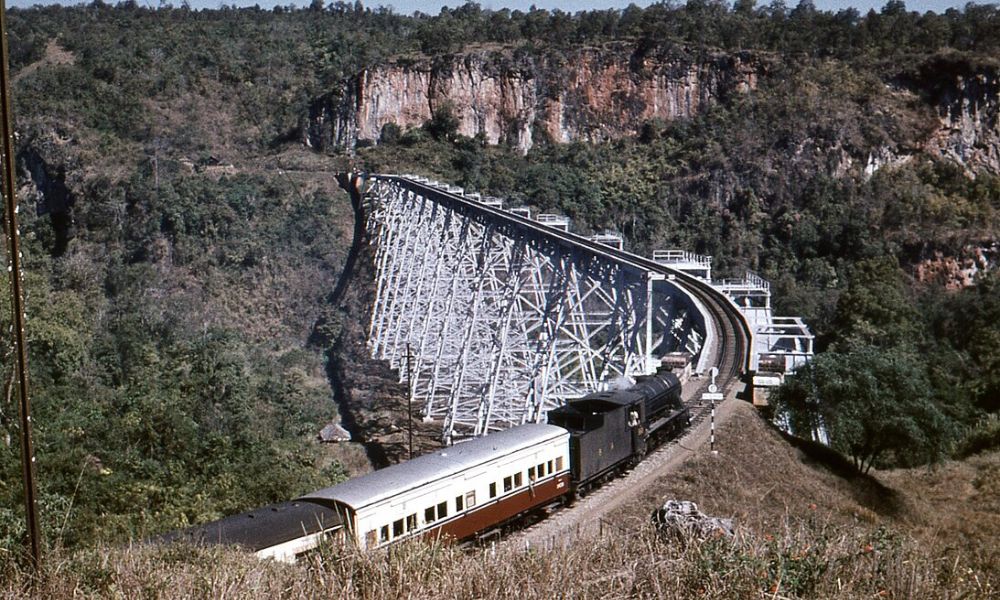 Foto antigua del Ferrocarril de la Muerte.