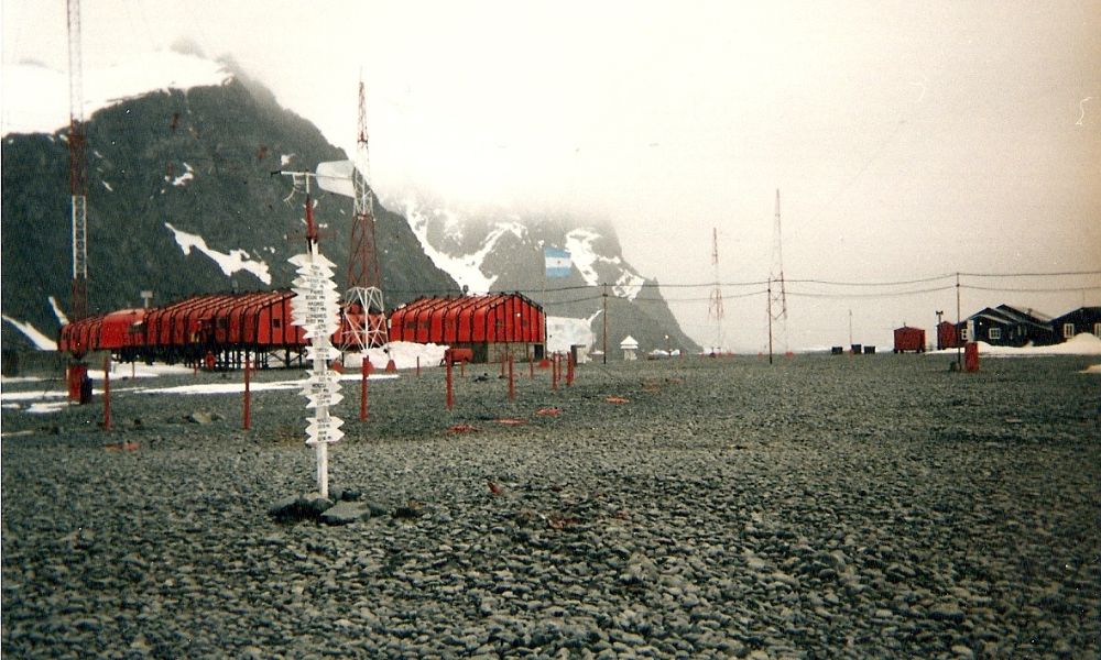 Foto antigua de la base Orcadas.