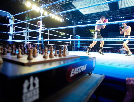 Chess boxing: ¿cómo se juega el extraño deporte que combina el boxeo con el ajedrez?