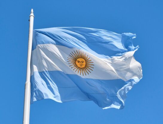 ¿Sabías que la bandera argentina se izó por primera vez hace 213 años?
