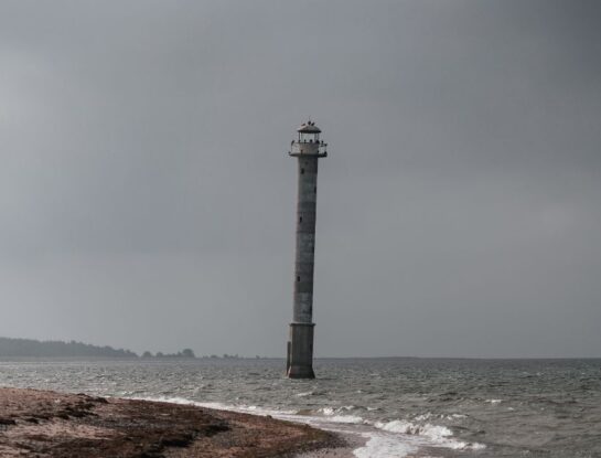 Kiipsaare: el solitario faro inclinado de Europa que estuvo al borde del derrumbe