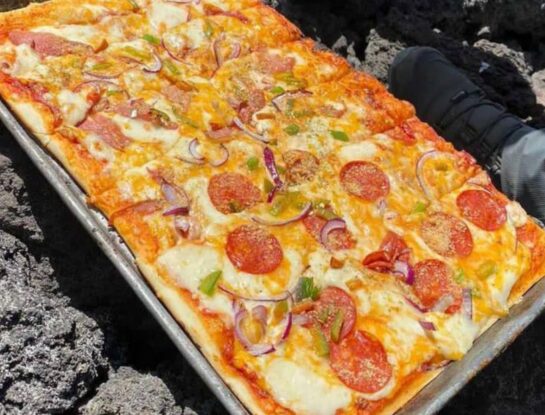 ¿En qué país de Latinoamérica existe una pizzería que cocina con lava volcánica?