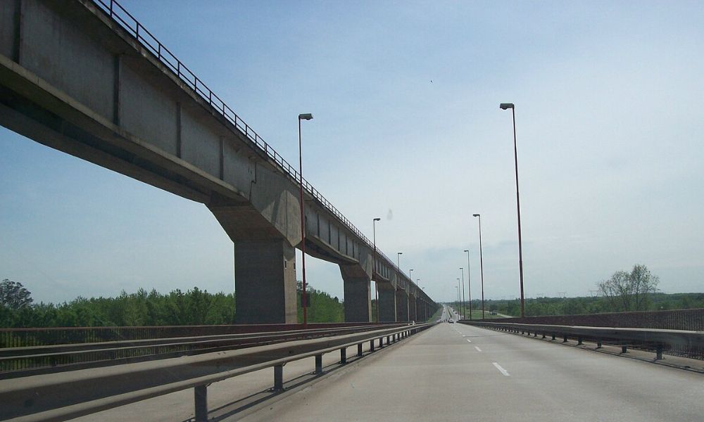 Tramo ferroviario del Puente Zárate-Brazo Largo.