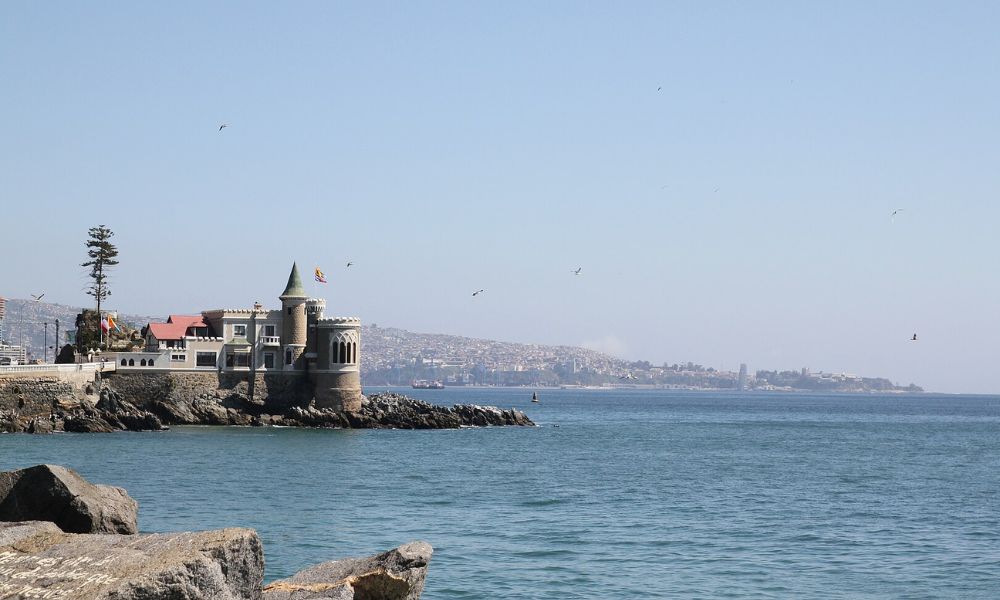 Paisajes de Viña del Mar junto al Castillo Wulff.