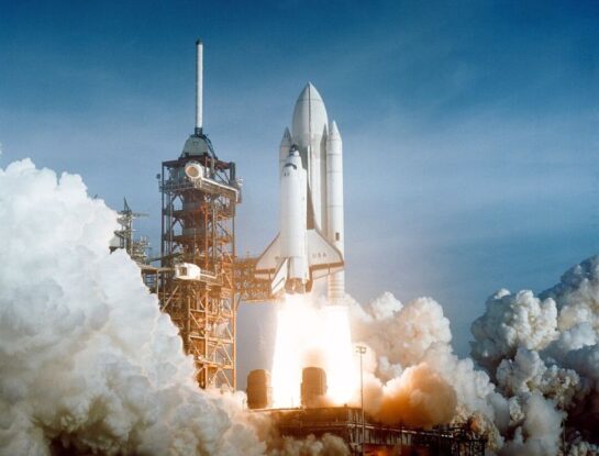 ¿Cuál fue el primer transbordador espacial de la NASA que llegó al espacio?