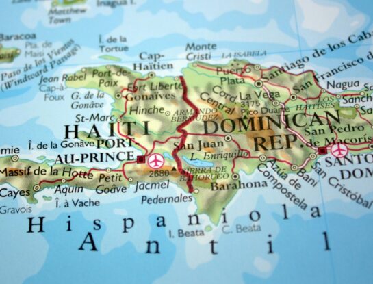 ¿Por qué Haití y República Dominicana tienen características tan distintas aunque están en la misma isla?