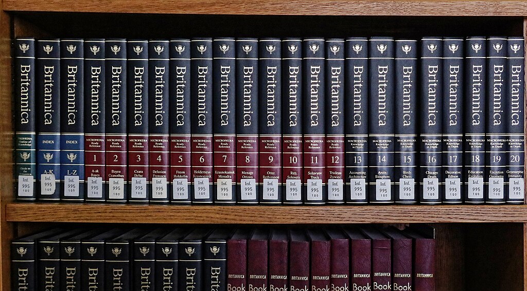 La enciclopedia: qué es, para qué sirve y en qué formatos se puede consultar