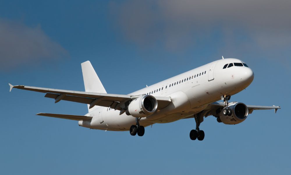 Los aviones vuelan sobre el Polo Norte y no sobre el Polo Sur