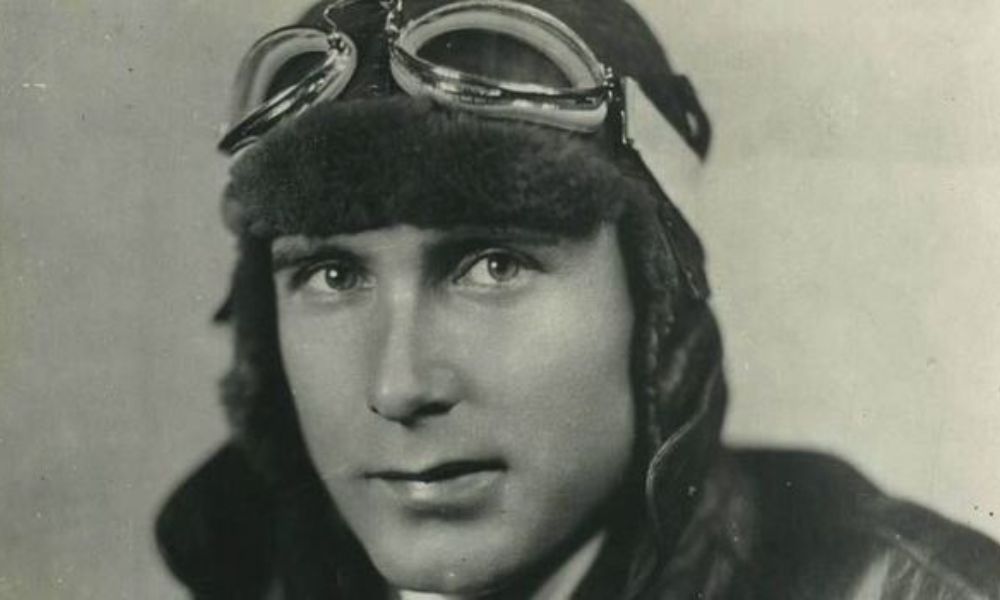 El aviador europeo Bill Lancaster.