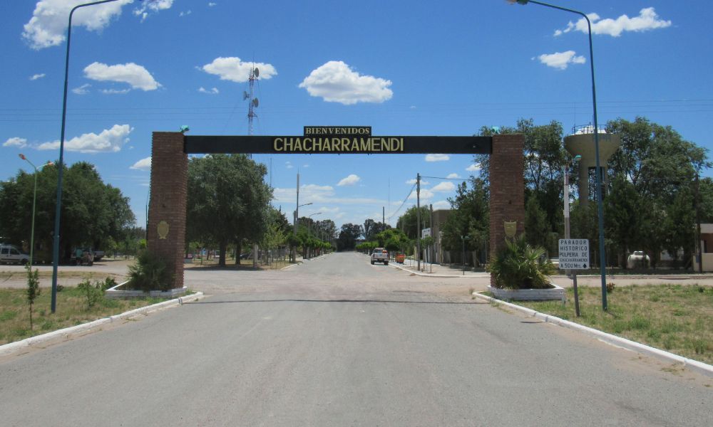 Chacharramendi, en el comienzo de la Ruta del desierto de La Pampa.
