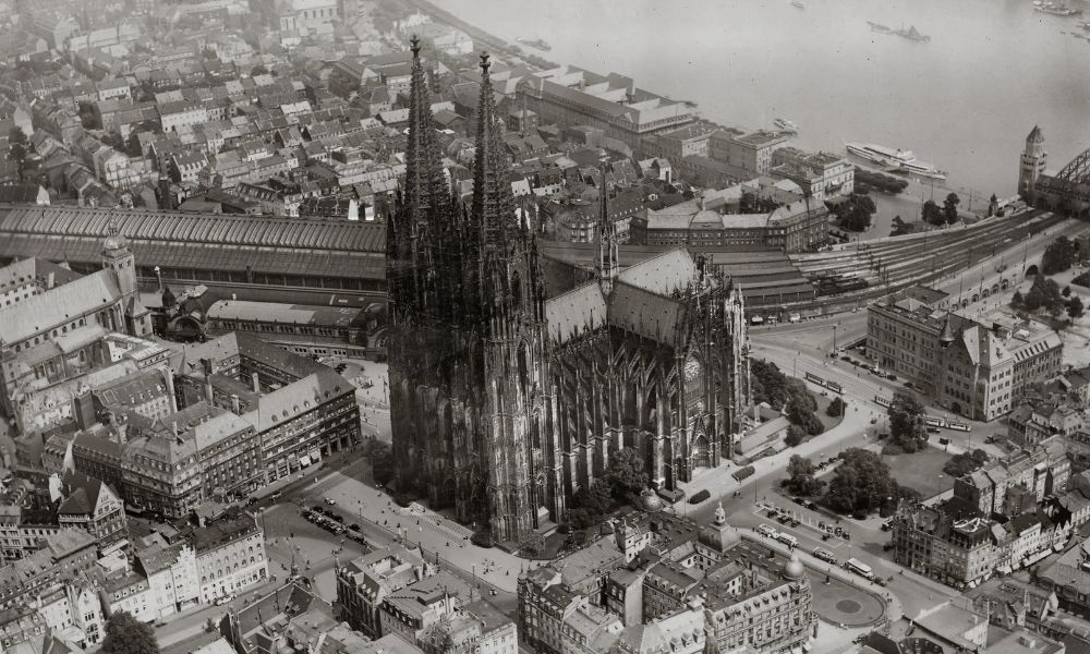 Foto antigua de la Catedral de Colonia.