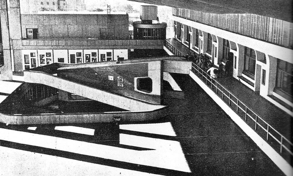 Interior de la Escuela Superior de Comercio Manuel Belgrano de Córdoba.