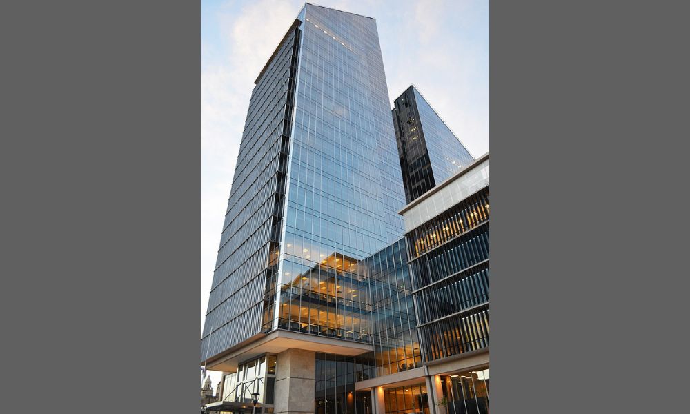 Aspecto del edificio más alto del Noroeste Argentino.