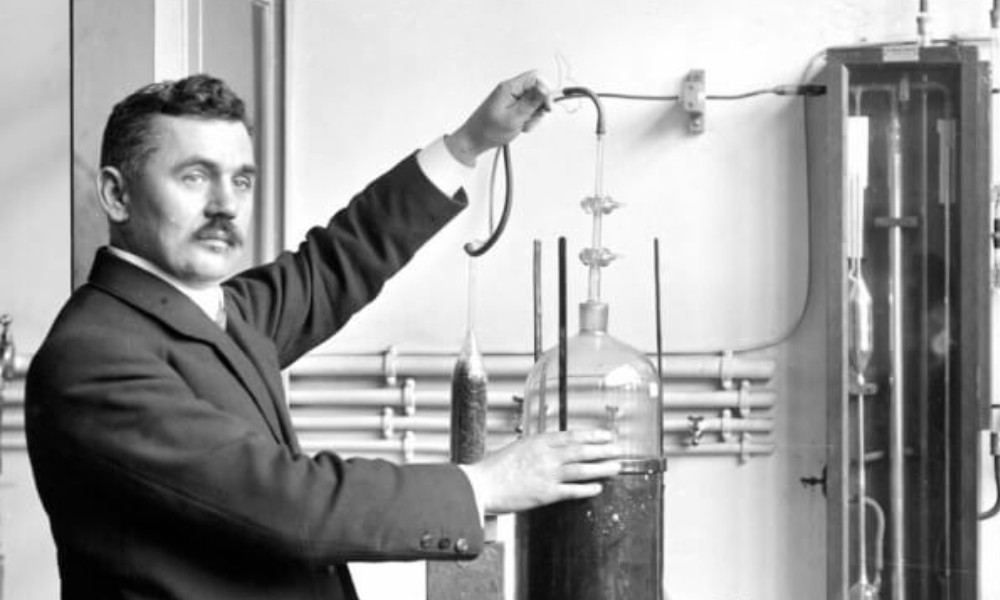 inventor de las luces de neón