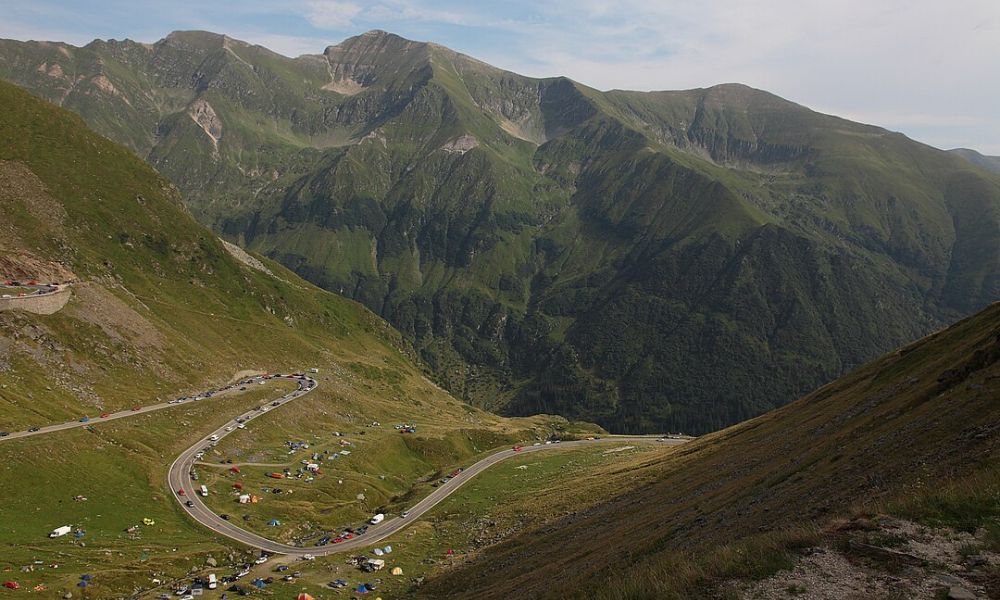 Montañas que rodean a la ruta Transfăgărășan de Rumania.