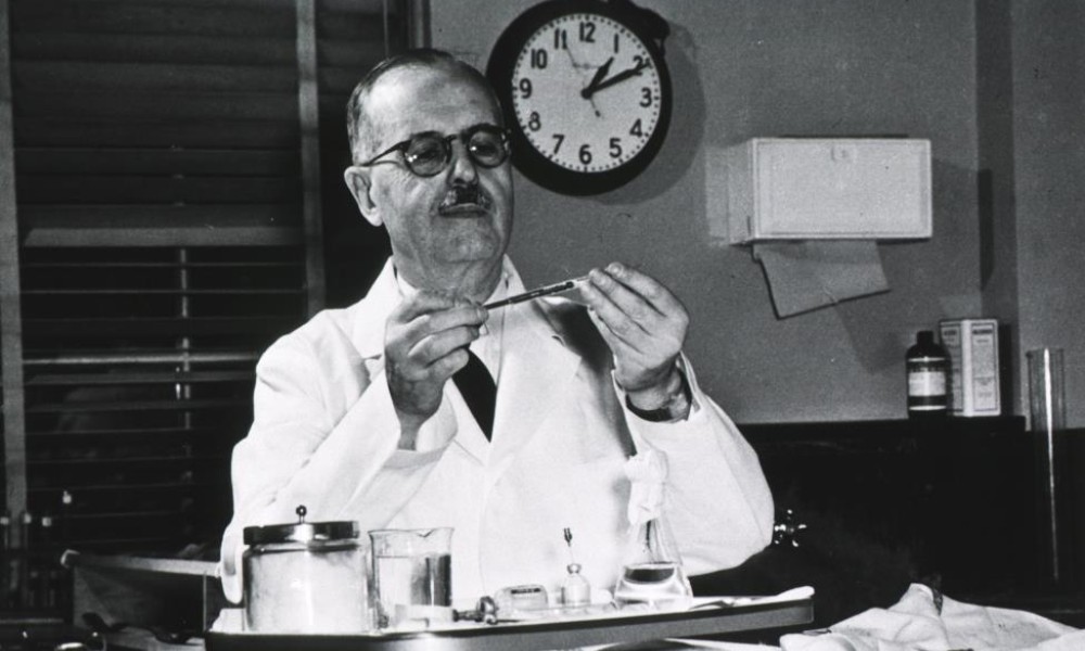 efemérides del 10 de abril Bernardo Houssay