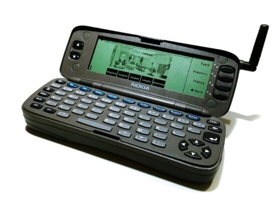 ¿Cuál fue el primer celular de la historia con conexión a Internet?